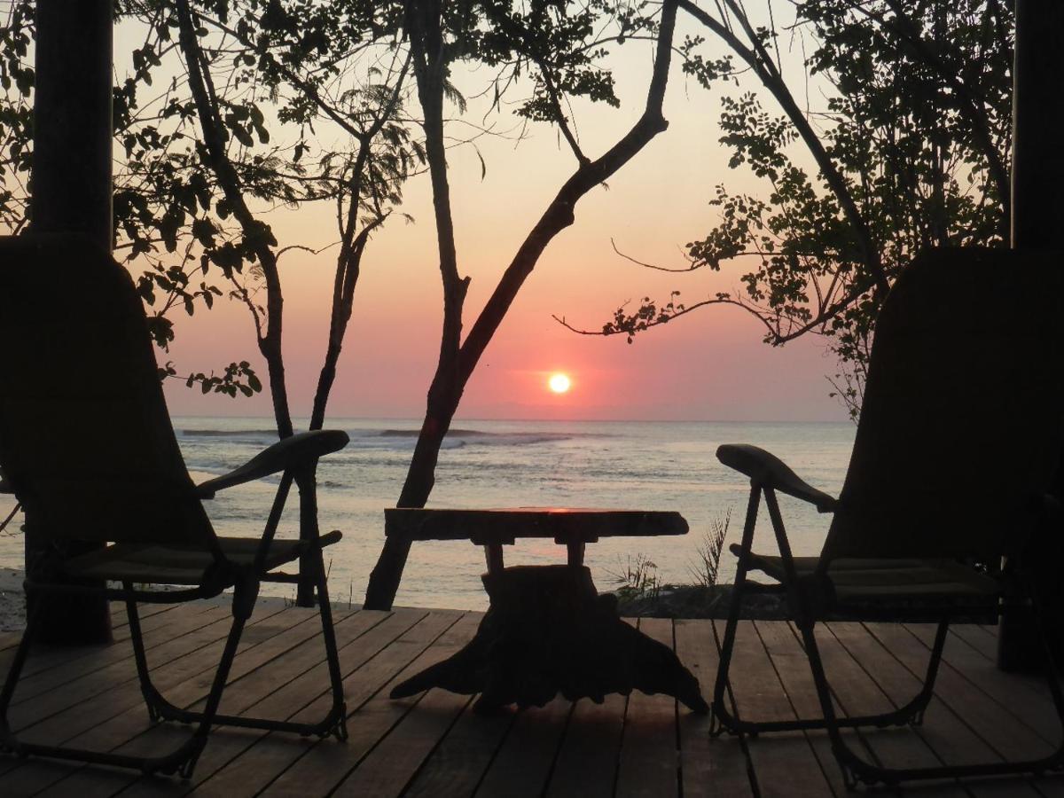 Castaway Surf Retreat 1 Hotel Sekongkang Exterior foto